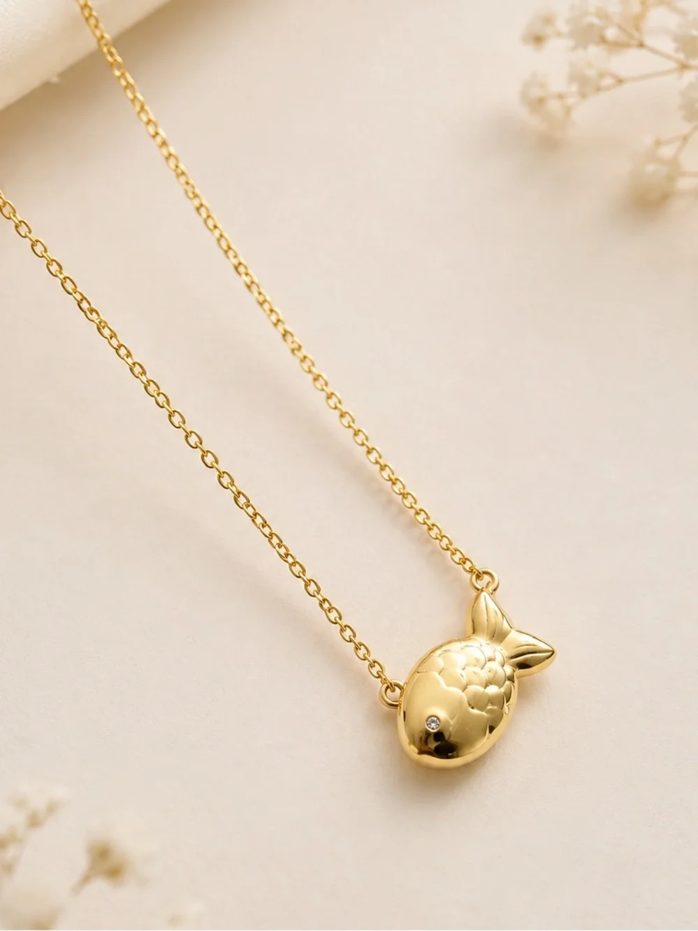 Kendra Scott delicate gold